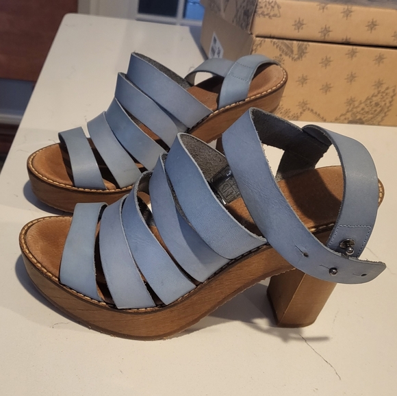 Free People  Heel - Picture 6 of 8